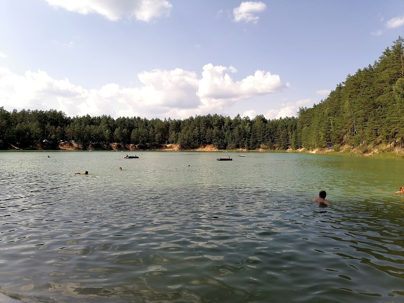 Розчарування чи альтернатива морю: чи варто їхати на знамениті Голубі озера на Чернігівщині